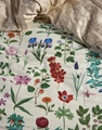 Marigold Flower Vanille Duvet cover  