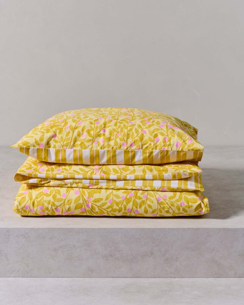 ESSENZA & CO Petite berry lemon yellow Dekbedovertrekset 200 x 220 cm - Afbeelding 6
