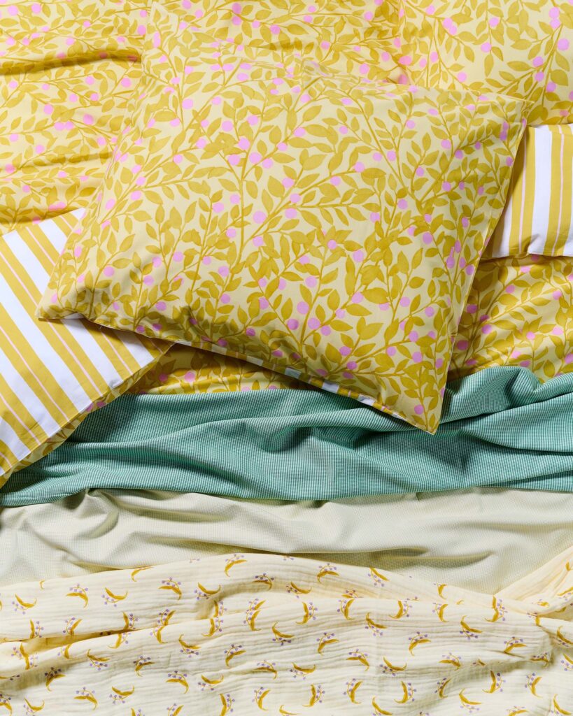 ESSENZA & CO Petite berry lemon yellow Dekbedovertrekset 200 x 220 cm - Afbeelding 7