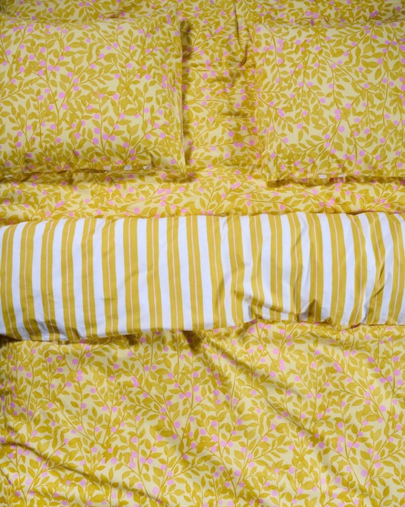 ESSENZA & CO Petite berry lemon yellow Dekbedovertrekset 200 x 220 cm - Afbeelding 5